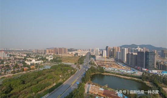 2025香港资料大全正新版，精准预测结果，精选资料解释大全